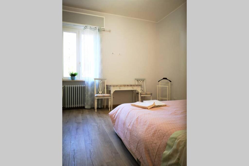 Delizioso Appartamento Cosy Ristrutturato Parma Luaran gambar